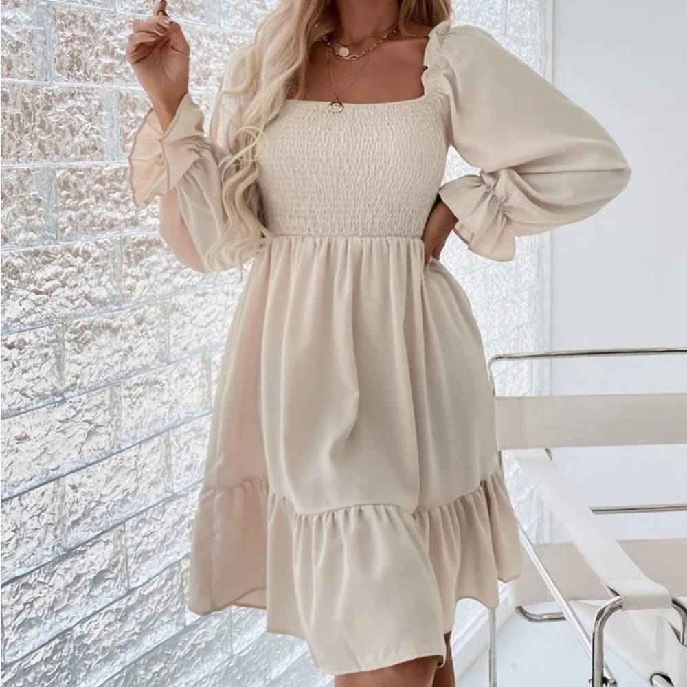 New square neck ruffled hem dress